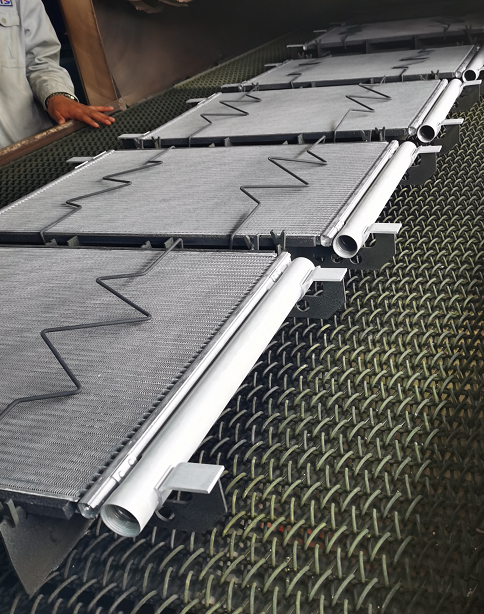 汽車散熱器釬焊爐網帶是如何制作的?